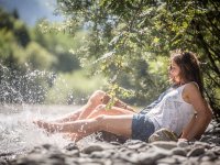 Kneippen am Bach