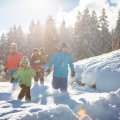 Familie im Schnee