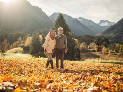 Spaziergang durch das Laub