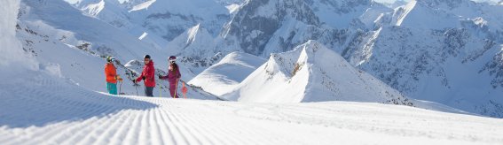 Skitag auf frisch gewalzten Pisten