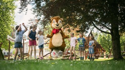 Mit Nordi auf dem Spielplatz