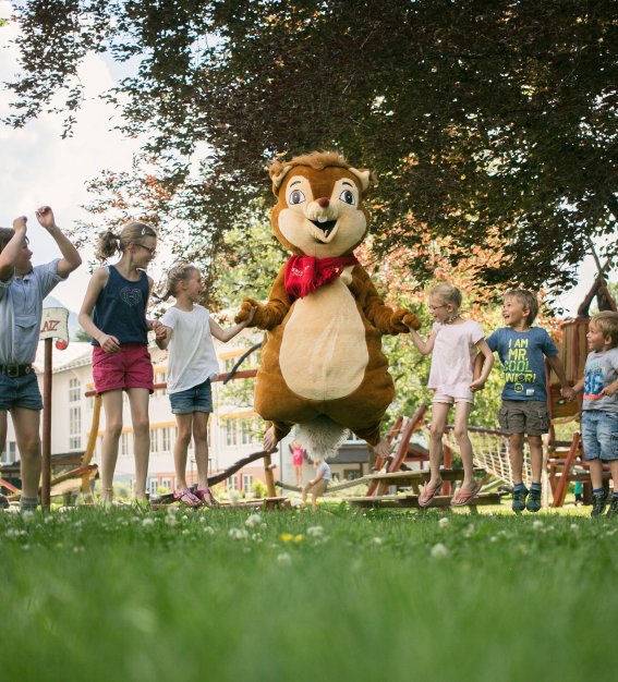 Mit Nordi auf dem Spielplatz