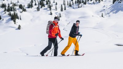 Zu zweit beim Schneeschuhwandern