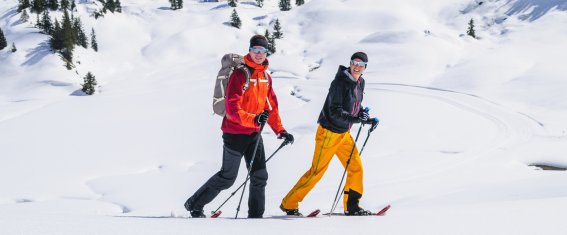 Zu zweit beim Schneeschuhwandern