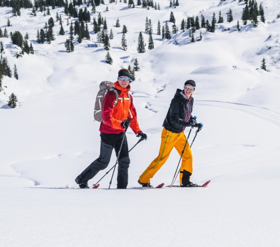 Zu zweit beim Schneeschuhwandern