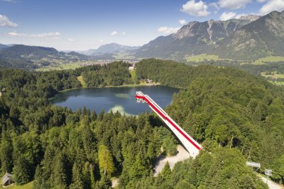 Schanze und See - Panoramablick auf Oberstdorf