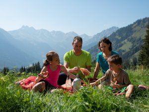 Brotzeit in der Natur