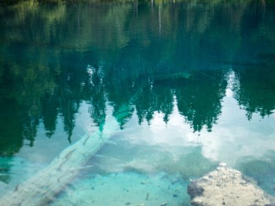 tiefblauer Christlessee