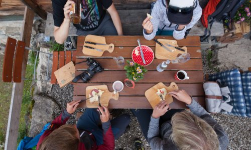 Brotzeit auf der Dietersbachalpe