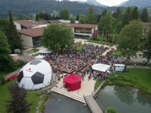 Public Viewing