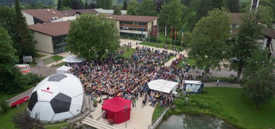 Public Viewing
