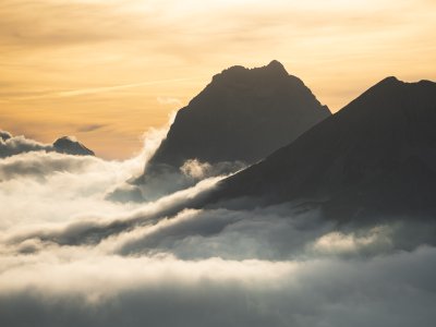 Berge im Wolkenmeer