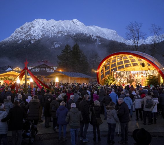 Alphornbläser beim Oberstdorfer Advent