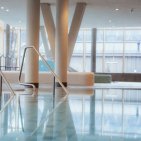 Erlebnisbecken Oberstdorf Therme Großzügige Thermalbecken in der Therme Oberstdorf