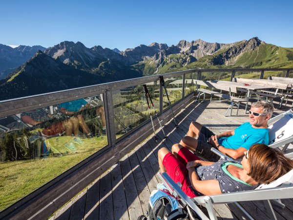 Rast mit Panorama am Fellhorn