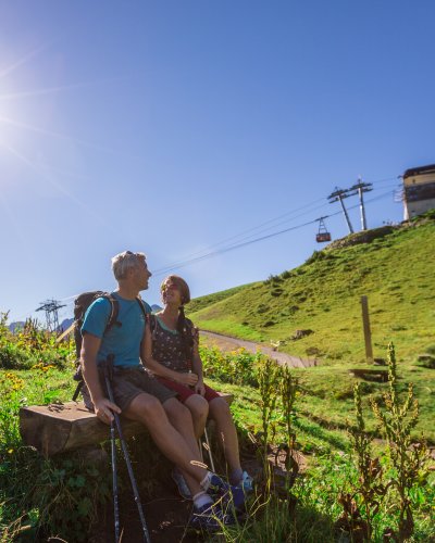 Zeit zu Zweit im Sommerurlaub in den Bergen