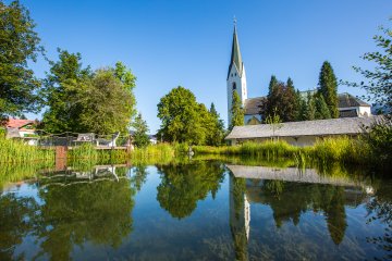Der Kurpark von Oberstdorf mit Blick auf die Kriche!