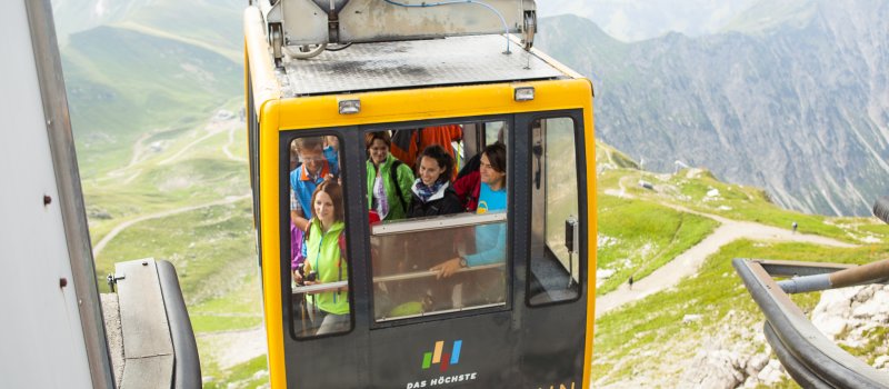 Mit der Bahn auf den Nebelhorn Gipfel