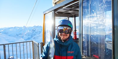 Erlebe im Urlaub tolle Ski & Snowboard Tage in Oberstdorf. Die ersten Bahn am morgen, ist oft die schönste.
