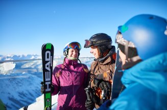Eine kleine Pause muss auch mal sein. Gönnen sie sich auch mal eine Paus vom Skifahren und genießen sie das Bergpanorama von der Gipfelstation des Nebelhorn im Allgäu.