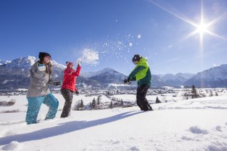 Wer baut den schönsten Schneeball?