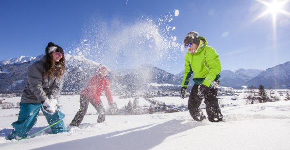 Schneegaudi in den Oberstdorfer Alpen mit Freunden und Familie