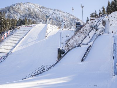 WM Skisprungarena in Oberstdorf im Winter