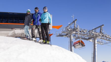 Im Skigebiet Bolsterlang  - auch ein Abstecher in Ihrem Winterurlaub wert, ist die Hörnerbahn in Bolsterlang nahe Oberstdorf. Auf 18 Kilometern Piste haben Sie einen schönen Blick über die Allgäuer Alpen.