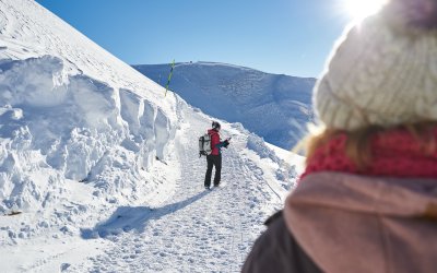 Es gibt zahlreiche Möglichkeiten, die winterliche Landschaft des Nebelhorns zu erkunden. Aber egal in welche Richtung es geht, sie haben alle etwas gemeinsam: sie sind zauberhaft schön.