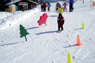 Mit Spaß und Action das Skifahren lernen
