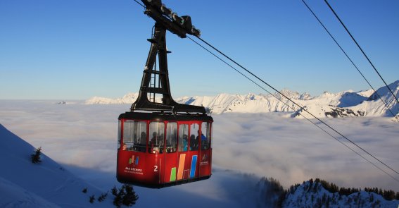 Mit der Gondel dem Walmendingerhorn entgegen