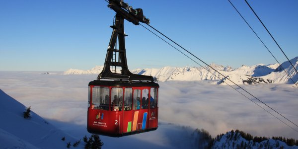 Mit der Gondel dem Walmendingerhorn entgegen