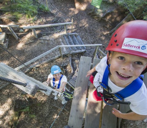 Im Kletterwald am Söllereck bei Oberstdorf im Allgäu erwartet die ganze Familie ein richtiges Abenteuer in luftiger Höhe!