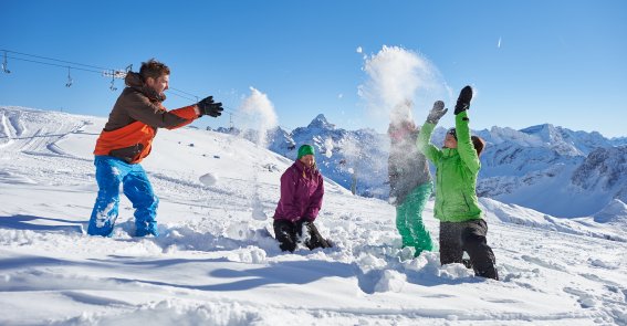 Spaß im Schnee in den Allgäuer Alpen