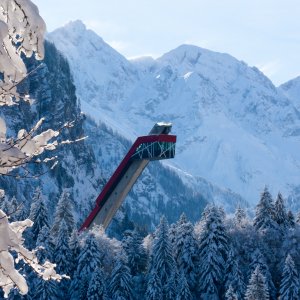 Die imposante Skiflugschanze in Oberstdorf