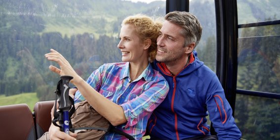 Gratis Bergbahnkarten für den perfekten Wander-Urlaub Freuen Sie sich auf täglich gratis Bergbahnkarten für traumhafte Wandertouren in den Allgäuer Alpen: Nebelhorn, Fellhorn/Kanzelwand, Hoher Ifen, Walmendingerhorn, Söllereck und Heuberg/Zaferna