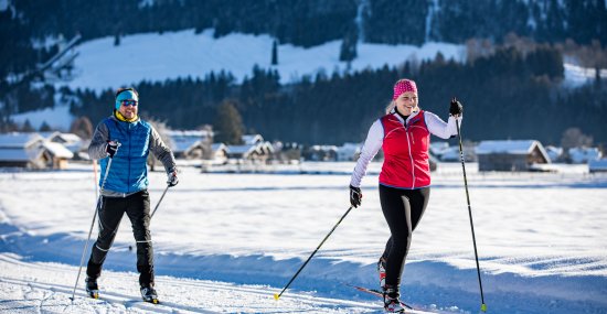 Langlaufen mitten im wunderschönen Bergpanorama
