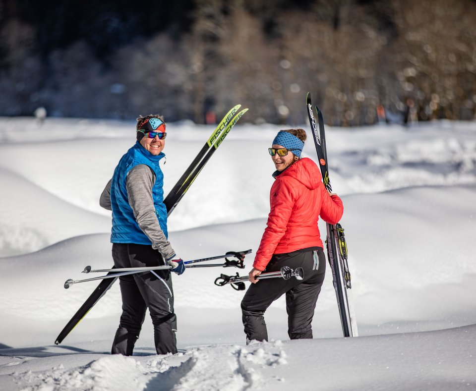 Auch Lust auf eine Langlauftour? Glitzernde Langlaufstrecken und traumhafte Winterlandschaften erwarten die Besucher beim Winterurlaub im wunderschönem Allgäu.