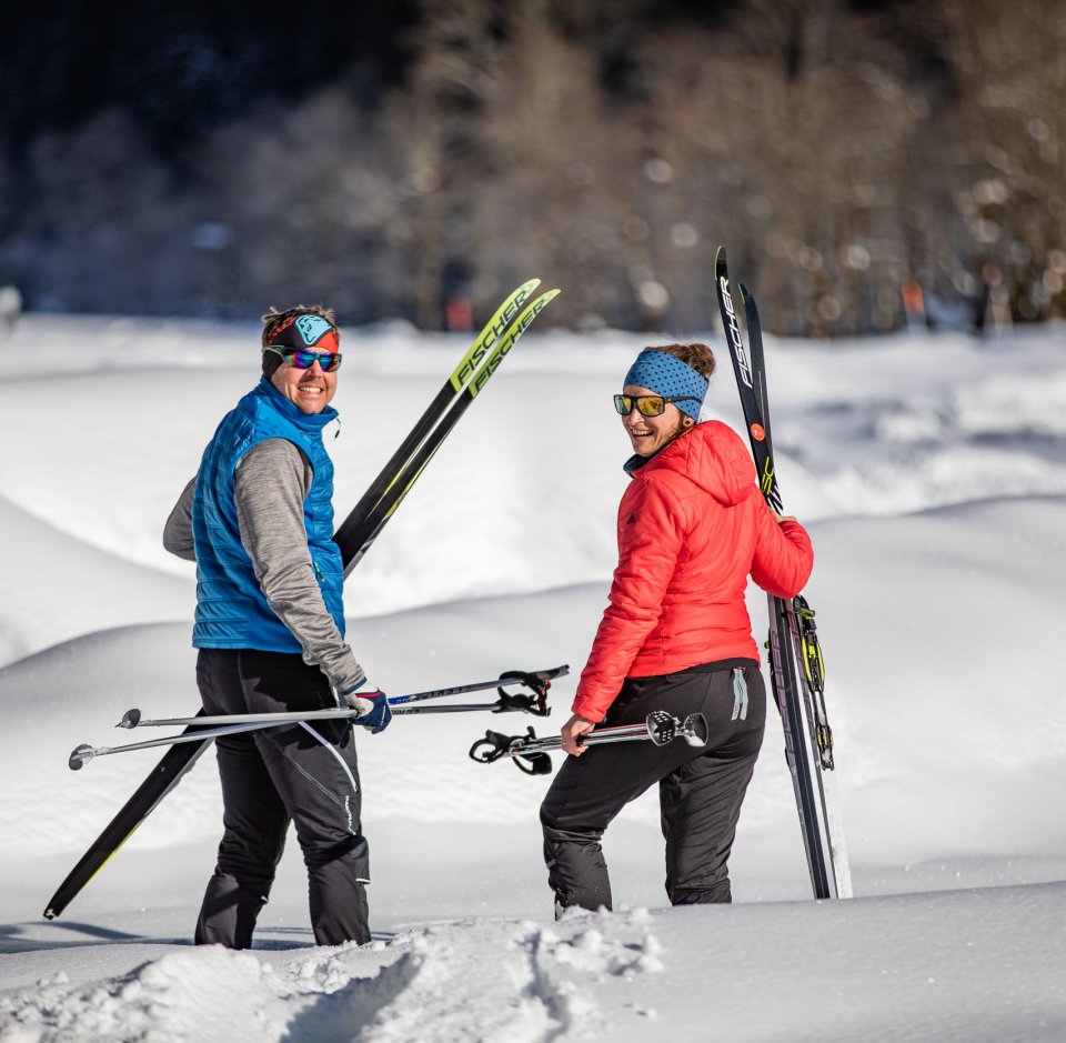 Des pistes de ski de fond étincelantes et des paysages hivernaux de rêve attendent les visiteurs lors de leurs vacances d'hiver dans la magnifique région d'Allgäu.