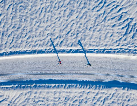 Auf kilometerlangen, bestens präparierten Langlauf Loipen lässt sich das märchenhafte Allgäu im Winter bestens bewundern.