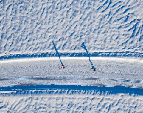 Auf kilometerlangen, bestens präparierten Langlauf Loipen lässt sich das märchenhafte Allgäu im Winter bestens bewundern.