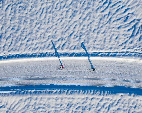 Auf kilometerlangen, bestens präparierten Langlauf Loipen lässt sich das märchenhafte Allgäu im Winter bestens bewundern.