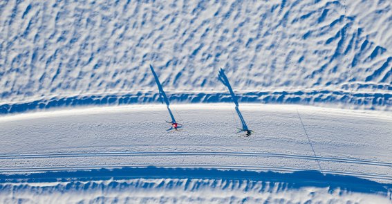 Auf kilometerlangen, bestens präparierten Langlauf Loipen lässt sich das märchenhafte Allgäu im Winter bestens bewundern.