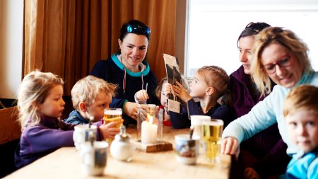 Hüttenpause nach einem langen Skitag