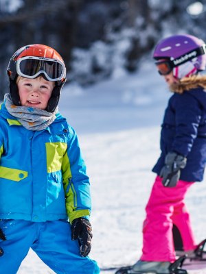 Skischulen im Allgäu mit besten Skilehrern und professionellen Skischulen vor Ort bieten bieten viele Skikurse für Kinder und Erwachsene.