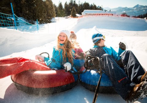 Spaß & Action beim Snowtubing