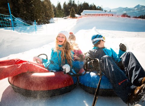 Spaß & Action beim Snowtubing