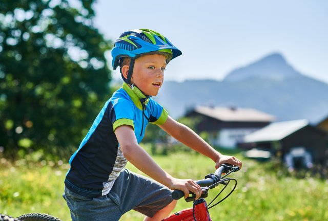 Bereit für die nächste spannende Biketour mit der Familie rund um Oberstdorf im Allgäu