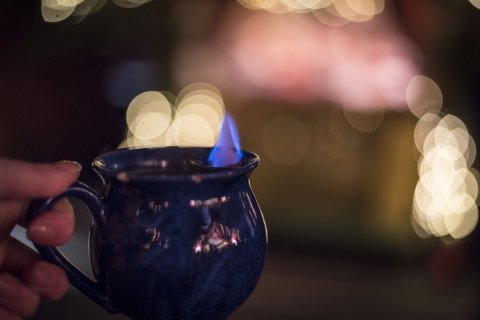 Glühwein auf dem Weihnachtsmarkt