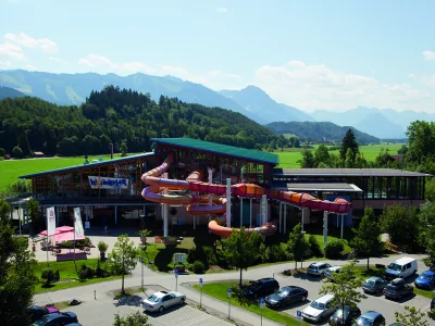 Das Freizeitbad Wonnemar ist nur 9 km von Oberstdorf entfernt. Freuen Sie sich auf Badespaß für Groß und Klein.